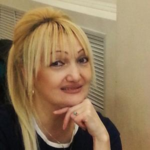 Девушки в Владикавказе: Изабелла, 47 - ищет парня из Владикавказа