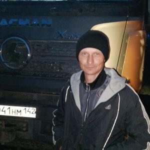 Парни в Новокузнецке: Владимир, 44 - ищет девушку из Новокузнецка