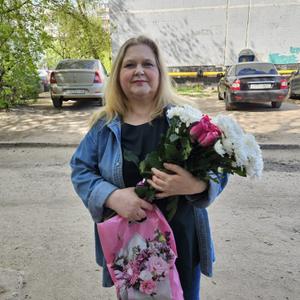 Девушки в Пскове: Ирина, 54 - ищет парня из Пскова