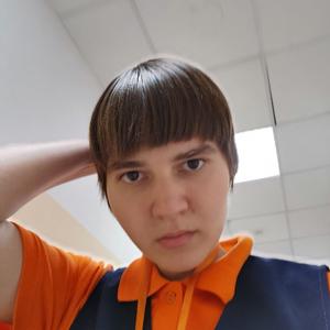 Девушки в Прокопьевске: Алина, 28 - ищет парня из Прокопьевска