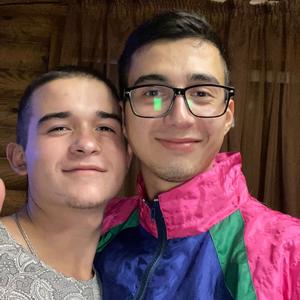 Парни в Казани (Татарстан): Рустем, 21 - ищет девушку из Казани (Татарстан)