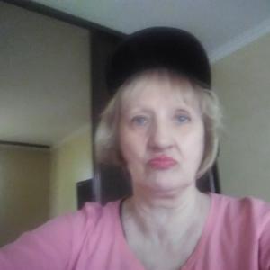 Девушки в Калининграде: Марина, 66 - ищет парня из Калининграда