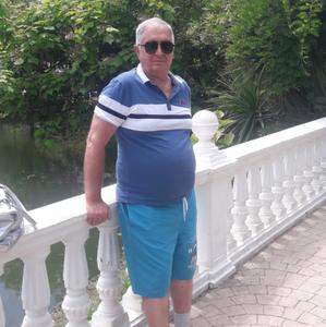 Парни в Сочи: Максим, 62 - ищет девушку из Сочи