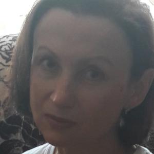 Девушки в Ейске: Елена Калиниченко, 59 - ищет парня из Ейска