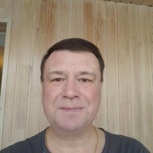 Парни в Новочебоксарске: Юрий, 55 - ищет девушку из Новочебоксарска