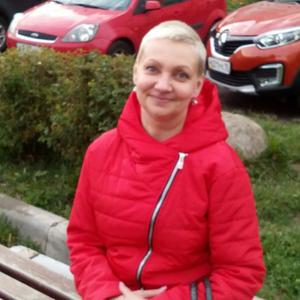Девушки в Петрозаводске: Наталья, 53 - ищет парня из Петрозаводска