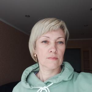 Девушки в Тольятти: Лилия, 52 - ищет парня из Тольятти
