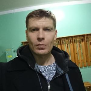Парни в Новолукомле: Александр, 40 - ищет девушку из Новолукомля