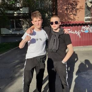 Парни в Челябинске: Костя, 19 - ищет девушку из Челябинска