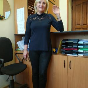 Девушки в Екатеринбурге: Ирина, 61 - ищет парня из Екатеринбурга