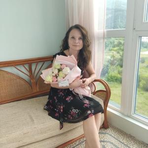 Юлия, 46 лет, Геленджик