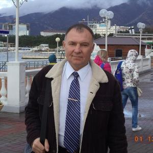 Вадим, 63 года, Новороссийск