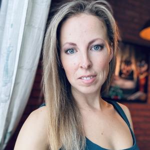 Девушки в Ижевске: Полина, 41 - ищет парня из Ижевска