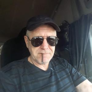 Анатолий, 70 лет, Туапсе