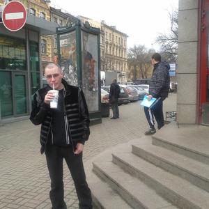 Парни в Нижневартовске: Антон, 39 - ищет девушку из Нижневартовска