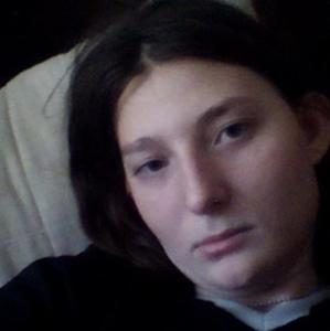 Девушки в Омске: Арина, 24 - ищет парня из Омска