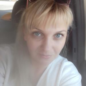 Девушки в Краснодаре (Краснодарский край): Анна, 38 - ищет парня из Краснодара (Краснодарский край)