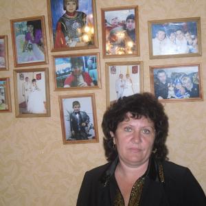 Елена, 61 год, Дивное