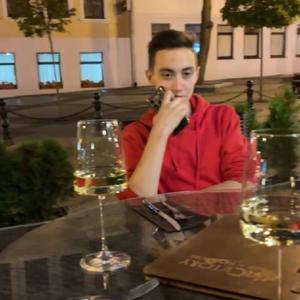 Парни в Санкт-Петербурге: Кирилл, 20 - ищет девушку из Санкт-Петербурга