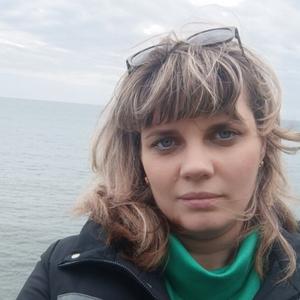 Девушки в Новороссийске: Елена, 37 - ищет парня из Новороссийска