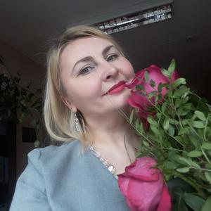 Девушки в Новокузнецке: Инна, 46 - ищет парня из Новокузнецка