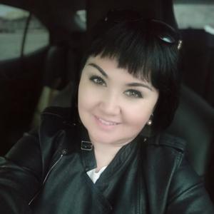Девушки в Екатеринбурге: Юлия, 46 - ищет парня из Екатеринбурга
