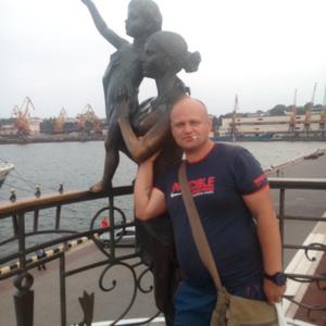 Парни в Шостке: Александр, 41 - ищет девушку из Шостки