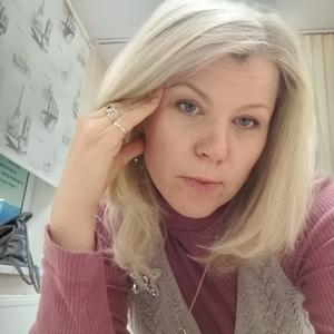Девушки в Санкт-Петербурге: Мария, 41 - ищет парня из Санкт-Петербурга