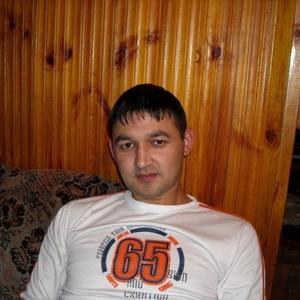 Парни в Гатчине: Дамир Ишмуратов, 39 - ищет девушку из Гатчины