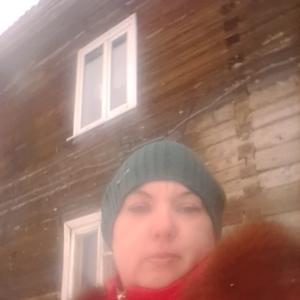 Девушки в Шенкурске: Лариса Завьялова, 36 - ищет парня из Шенкурска