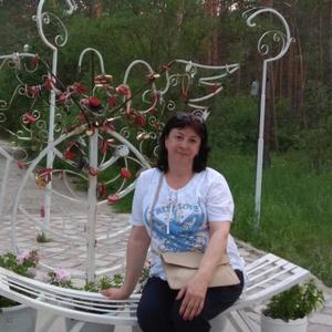 Девушки в Якутске: Ирина Солдатова, 57 - ищет парня из Якутска