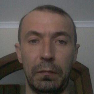 Денис, 47 лет, Павловск