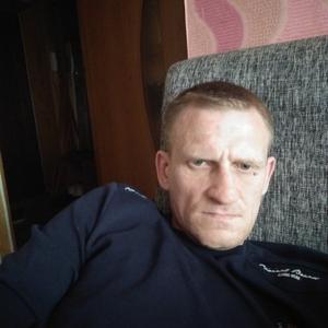 Парни в Новомосковске: Александр Мезенцев, 44 - ищет девушку из Новомосковска