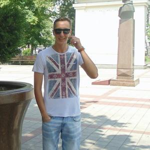 Парни в Перми: Александр, 22 - ищет девушку из Перми