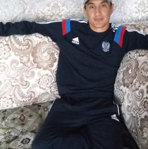 Парни в Туймазы: Рустам, 39 - ищет девушку из Туймазы