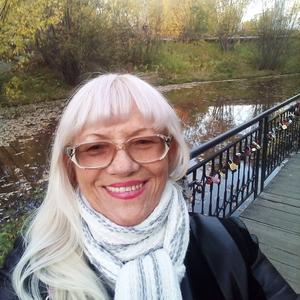 Девушки в Омске: Людмила, 71 - ищет парня из Омска