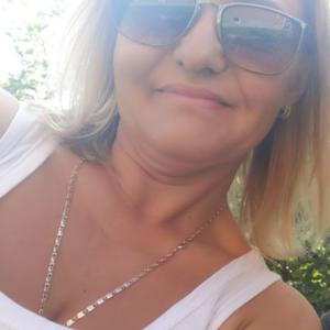 Девушки в Смоленске: Марина, 48 - ищет парня из Смоленска