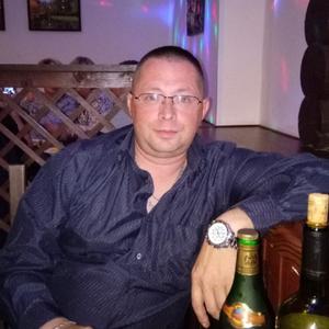 Парни в Сыктывкаре: Владимир Парначев, 42 - ищет девушку из Сыктывкара