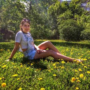 Девушки в Омске: Yuliya, 30 - ищет парня из Омска