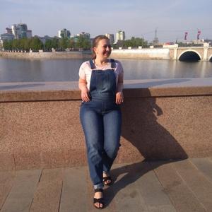 Девушки в Челябинске: Анна, 30 - ищет парня из Челябинска