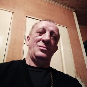 Парни в Саратове: Константин Киреев, 66 - ищет девушку из Саратова