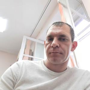 Анатолий, 38 лет, Северск