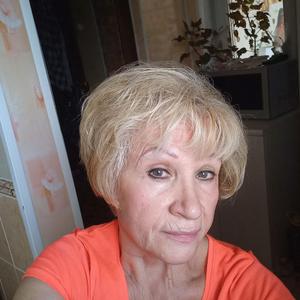 Валентина, 69 лет, Астрахань