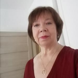 Ольга, 70 лет, Санкт-Петербург