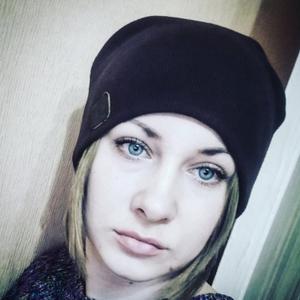 Девушки в Смоленске: Карина, 37 - ищет парня из Смоленска