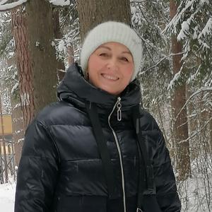 Девушки в Нефтекамске: Светлана, 49 - ищет парня из Нефтекамска