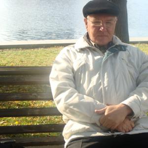 Парни в Екатеринбурге: Станислав Полозов, 73 - ищет девушку из Екатеринбурга
