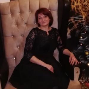 Девушки в Гатчине: Наталья, 48 - ищет парня из Гатчины