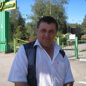 Парни в Новосибирске: Виктор, 67 - ищет девушку из Новосибирска