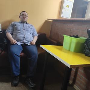 Парни в Омутнинске: Юра, 25 - ищет девушку из Омутнинска